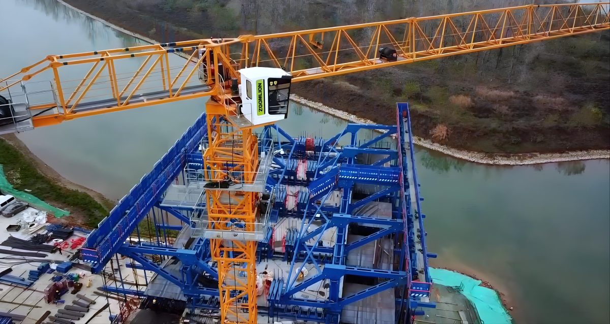 Single Box Multiple Cells Cantilever Form Traveler